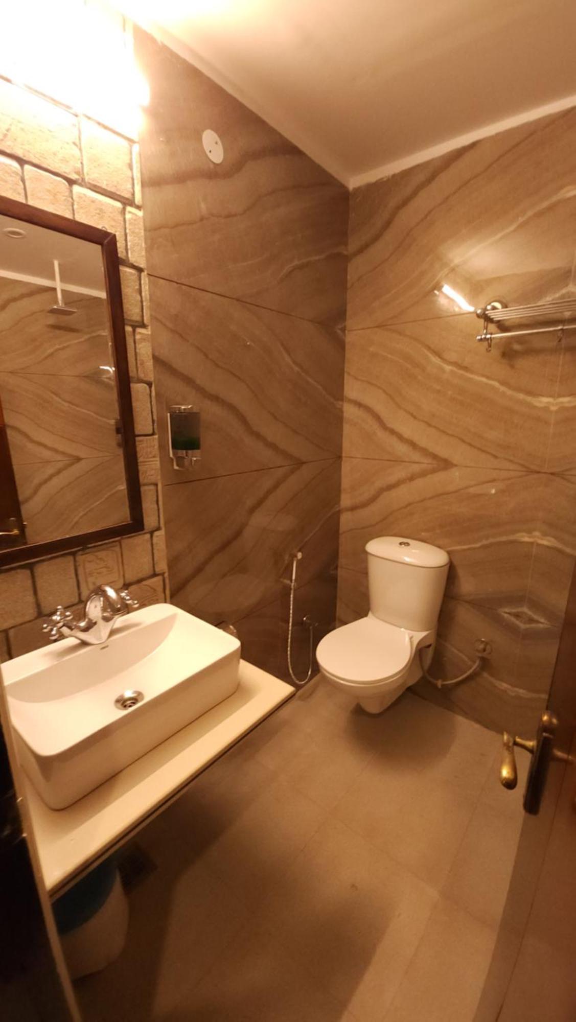 Hotel Vrs Inns Chandīgarh Екстериор снимка