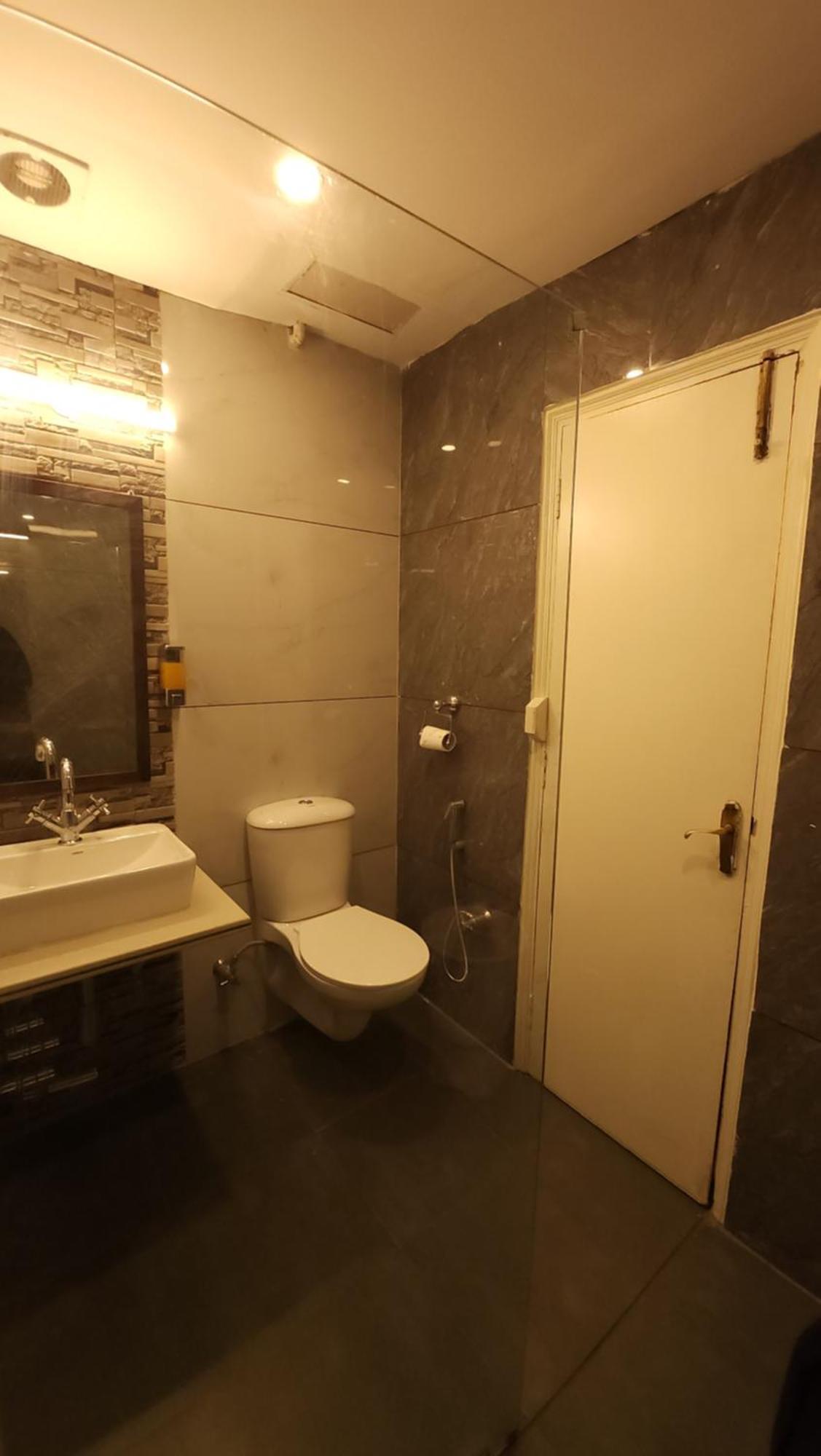 Hotel Vrs Inns Chandīgarh Екстериор снимка
